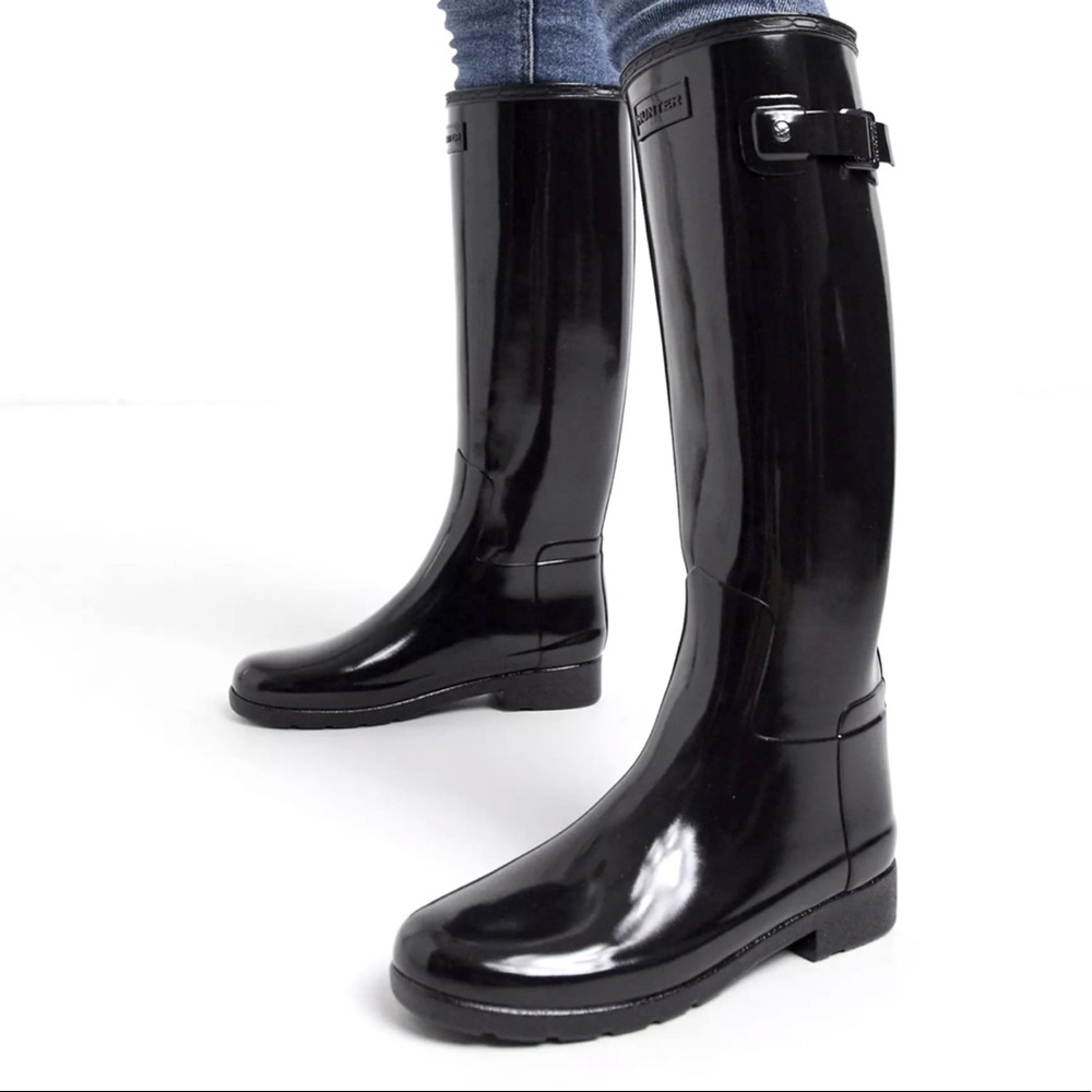 Brand NEW! Never worn Hunter tall rain boots in black gloss!